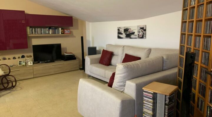 Dúplex  en Urb. Sagnier, Plaza de Cataluña floorplan 2